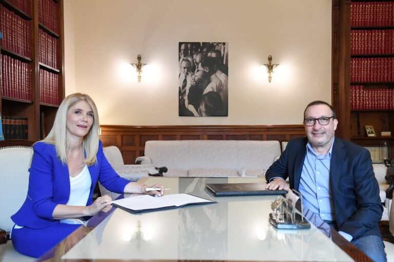 cb82155c-cdde-4ef3-99a1-0f158ad5bb18