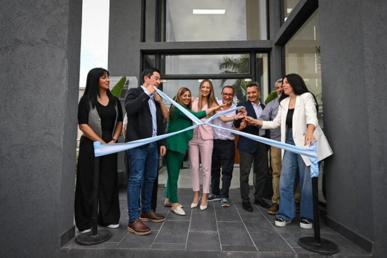 466MALVINAS ARGENTINAS LEO NARDINI INAUGURÓ EL NUEVO CENTRO CÍVICO DE LOS POLVORINES (5)