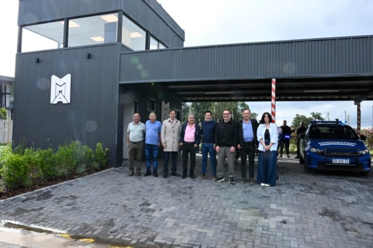 MALVINAS ARGENTINAS NARDINI INAUGURÓ UNA NUEVA POSTA POLICIAL EN EL BARRIO PECH DE TORTUGUITAS-