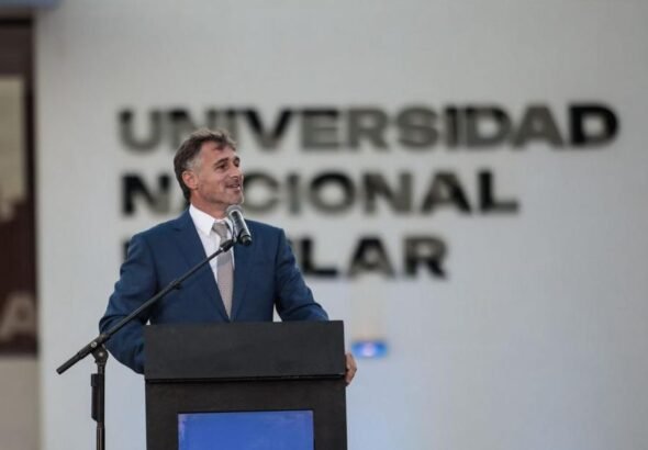 fc8e83d0-7506-4d43-ba78-ce01320c9b3a